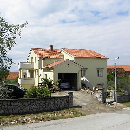 Apartments Njivice Bajcic 외부 사진