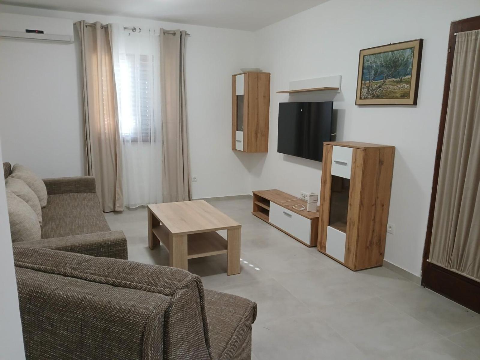 Apartments Njivice Bajcic 외부 사진