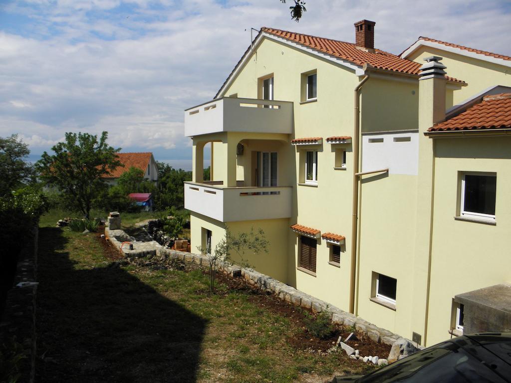 Apartments Njivice Bajcic 외부 사진