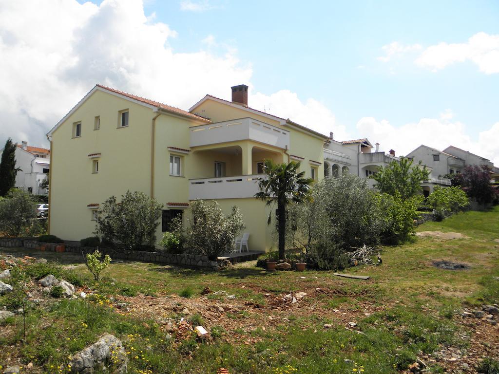 Apartments Njivice Bajcic 외부 사진