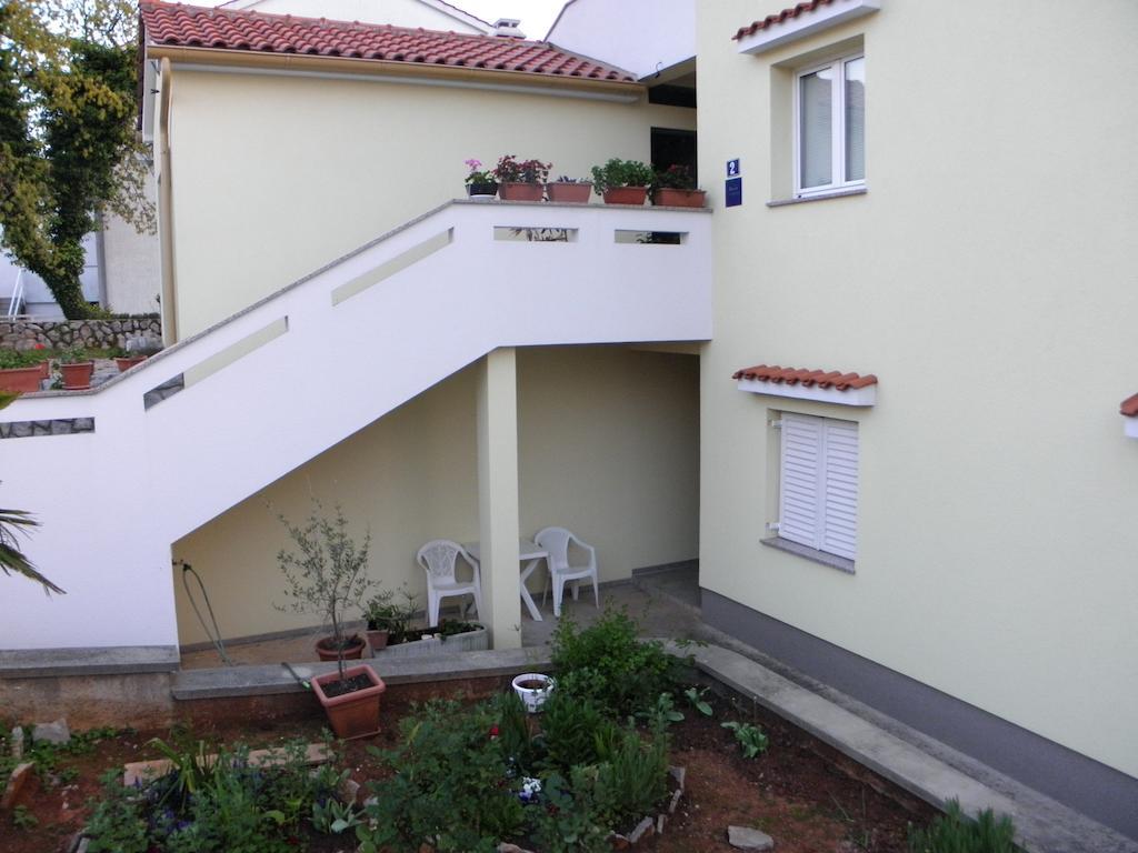 Apartments Njivice Bajcic 외부 사진